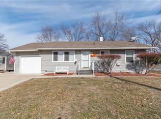 302 NE Orchard Dr, Lees Summit, MO 64063