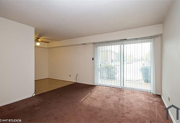 2nd image of 1037 Buccaneer Dr APT 3-01