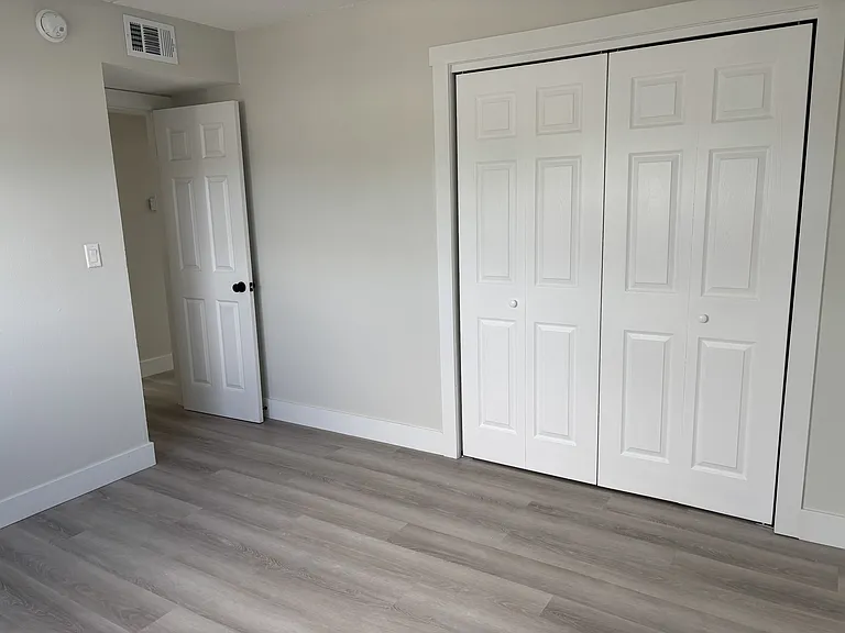 321 Johnson Ave — Photo 26