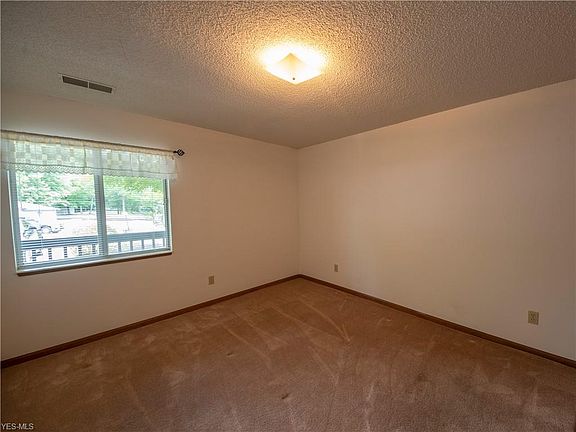 5th image of 6225 Hidden Creek Dr