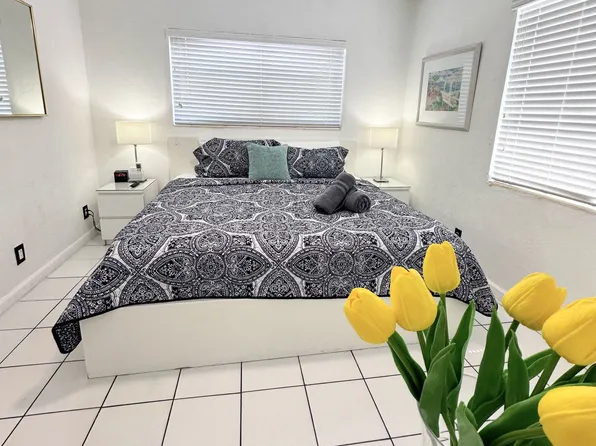 322 Oregon St, Hollywood, FL