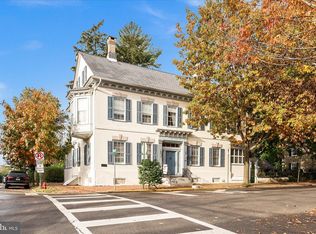 32 Farnsworth Ave, Bordentown, NJ 08505