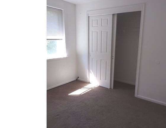 5th image of 215 Morton Ave APT F