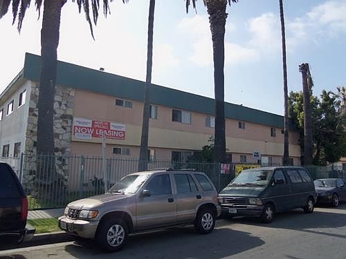 4th image of 14905 Lemoli Ave APT 13