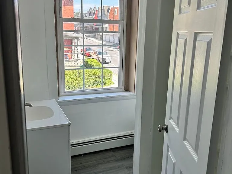 200 Walnut St — Photo 10