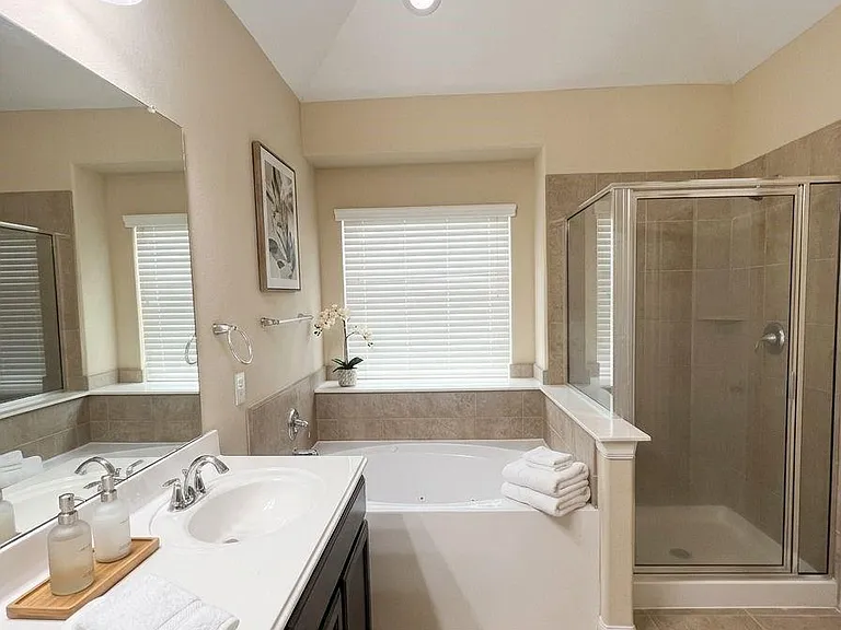9942 Taylor Springs Ln — Photo 15