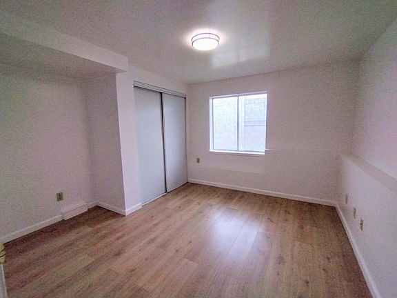 2nd image of 128 Saint Francis Blvd