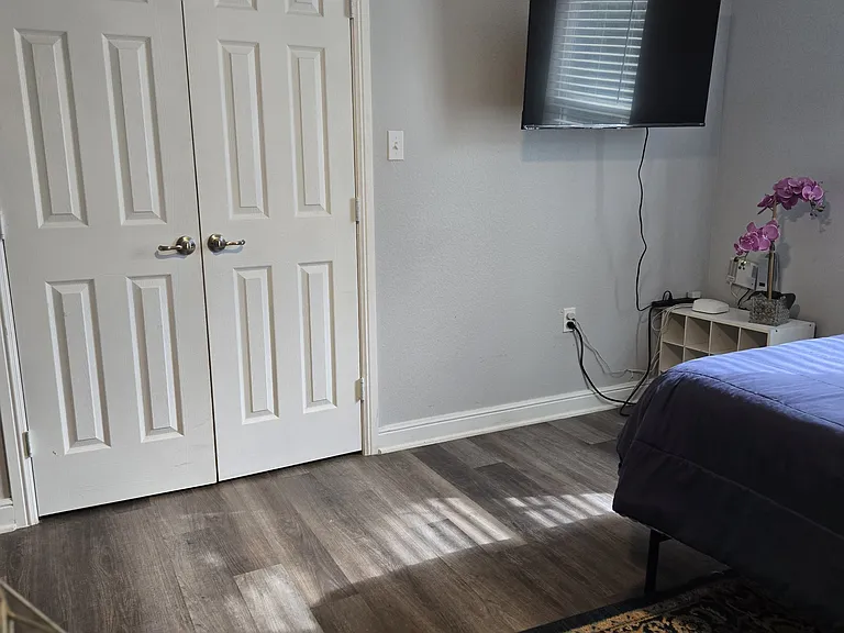 1313 Bridges St — Photo 4
