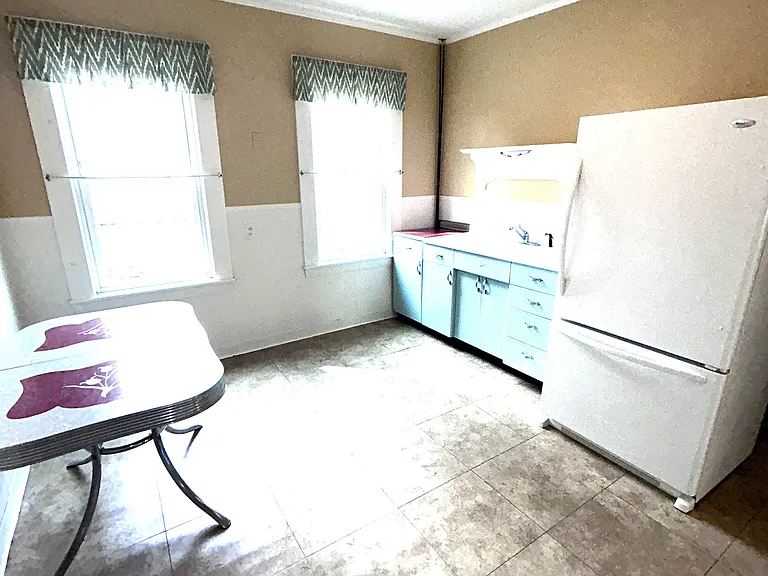 28-30 Lawrence St #3 — Photo 9