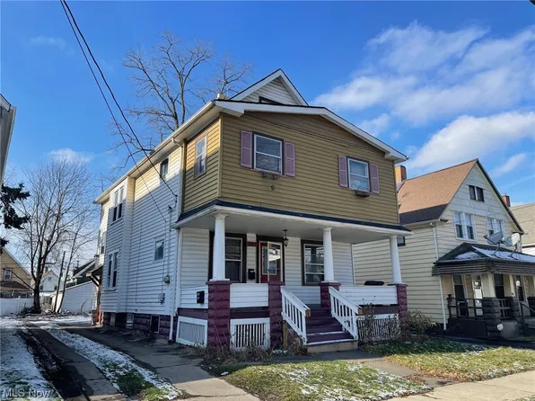 3978 E 55th St, Newburgh Heights, OH 44105