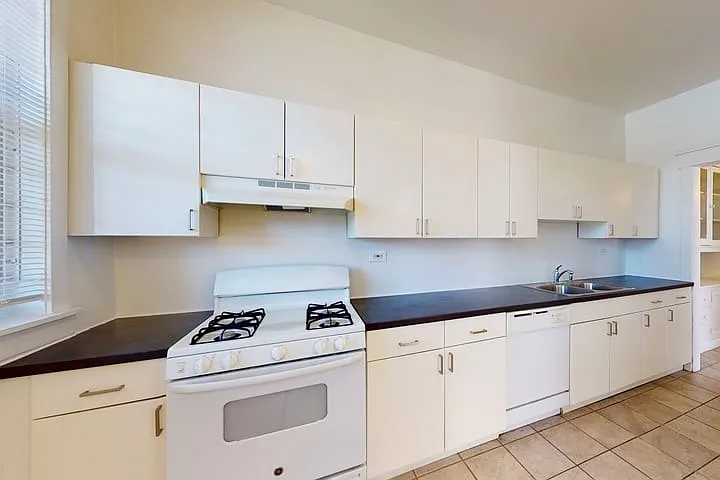 5218-5220 S. Kimbark Avenue — Photo 10