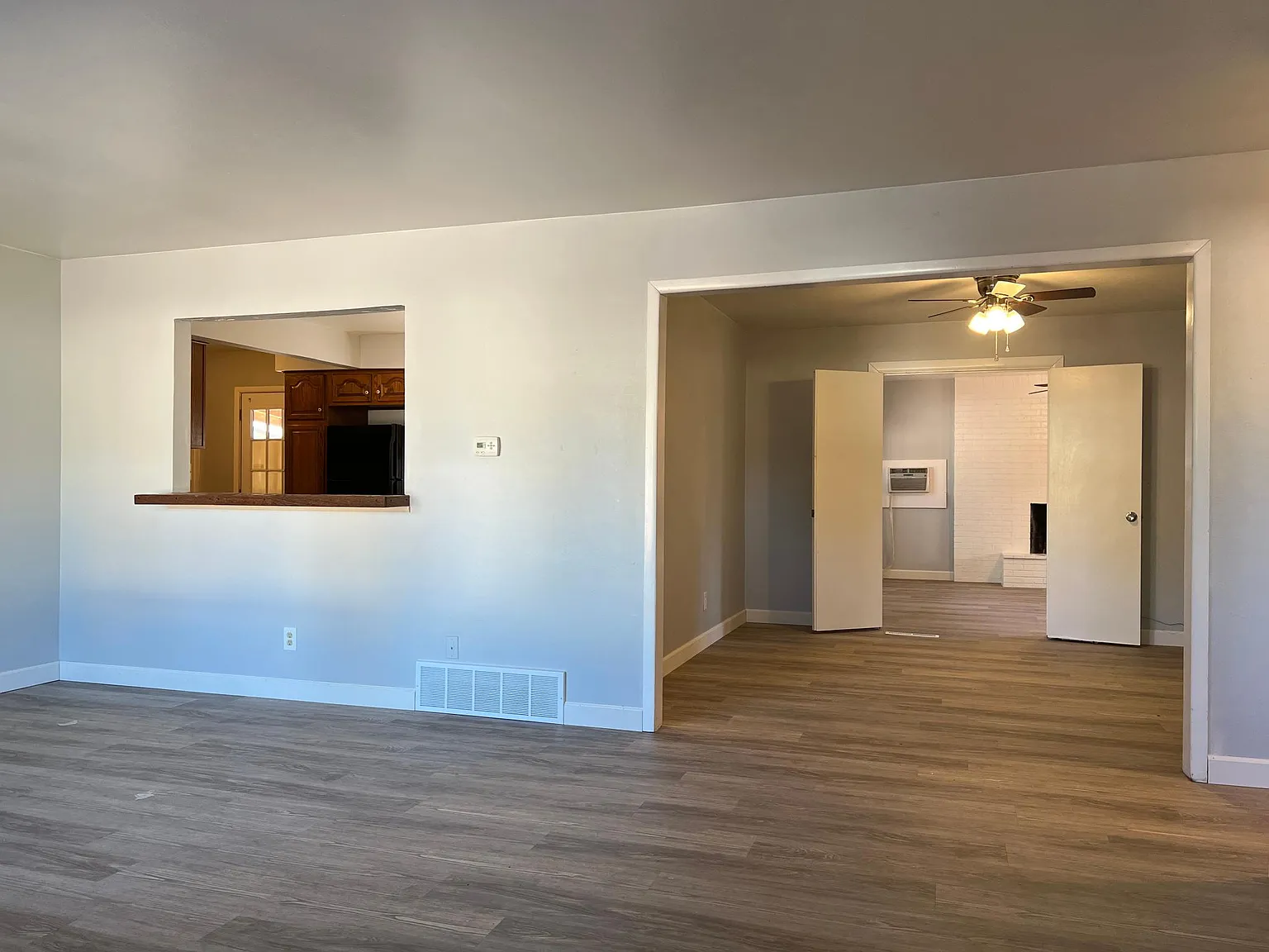 137 Sumac Dr — Photo 2