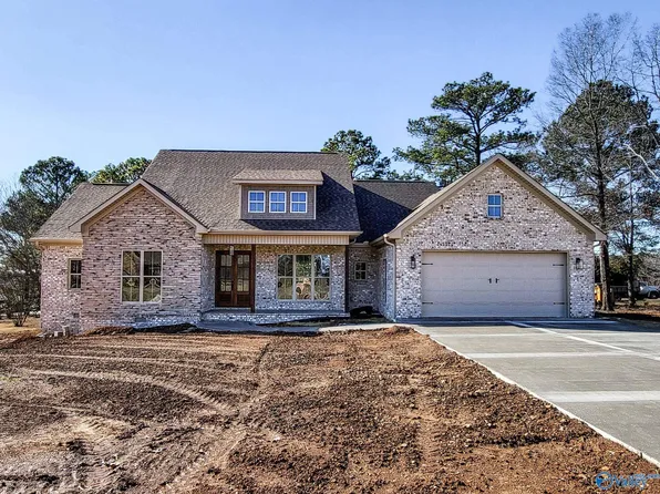 251 Deer Run Cir, Rogersville, AL 35652