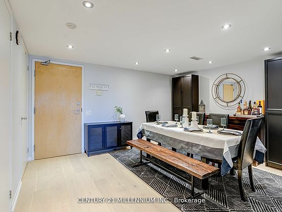 3rd image of 1040 The Queensway #111