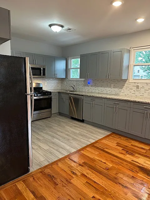 2 bed, $2,450 — Photo 3