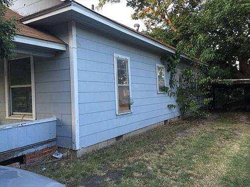 3rd image of 404 N 4th Ave