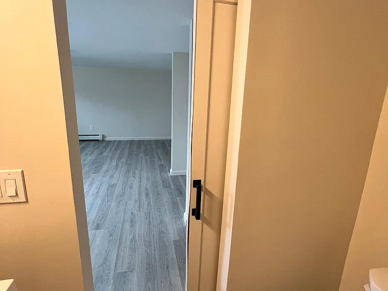 71 Old Glenham Rd #STUDIO — Photo 16