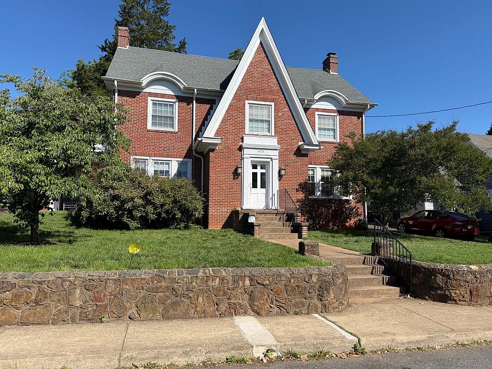 1st image of 675 Evergreen Ave