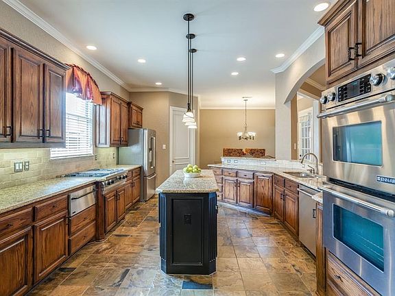 5th image of 311 Auburn Way