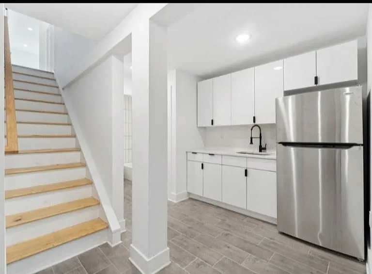 234 Webster Ave #1R — Photo 7