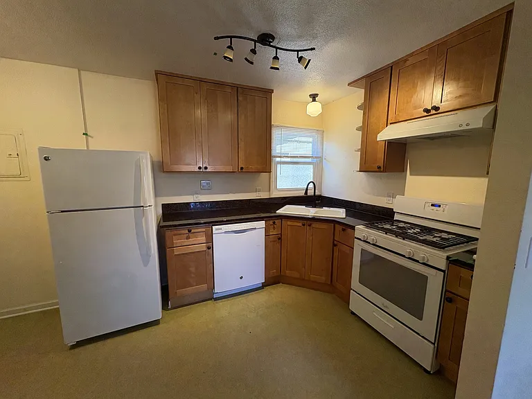 OR - 4701, 4703, 4705, 4711 NE 55th Ave - KF - 4701 — Photo 2