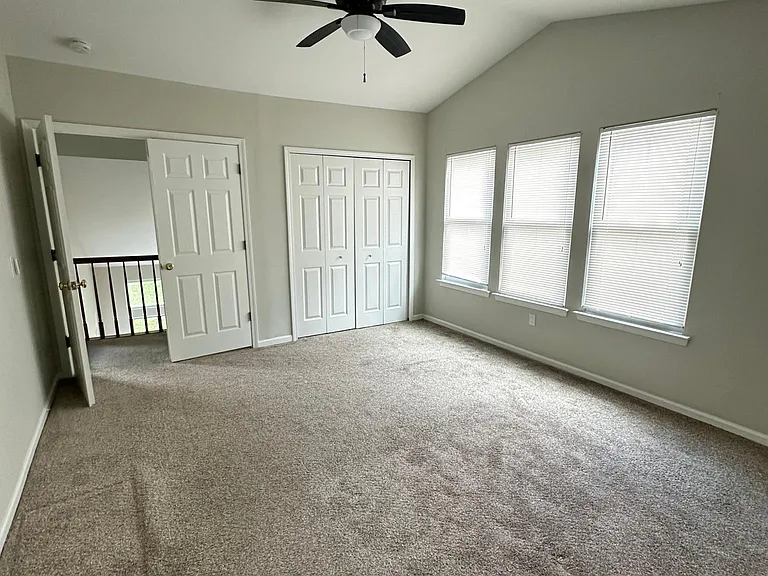 3045 Turnberry Ln — Photo 23