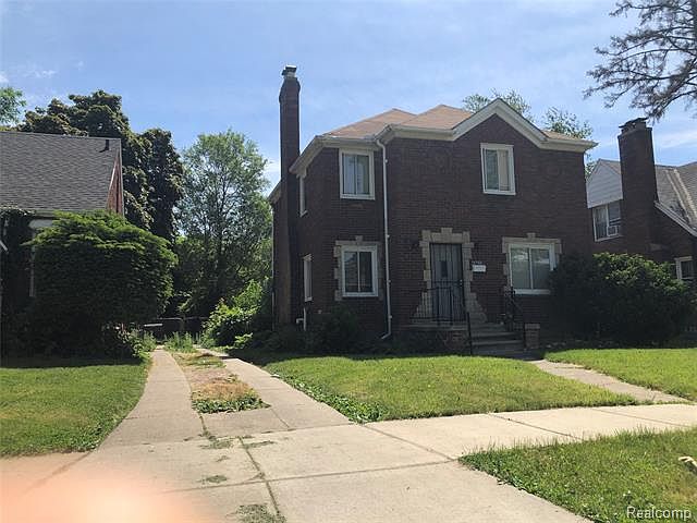2nd image of 15760 Murray Hill St