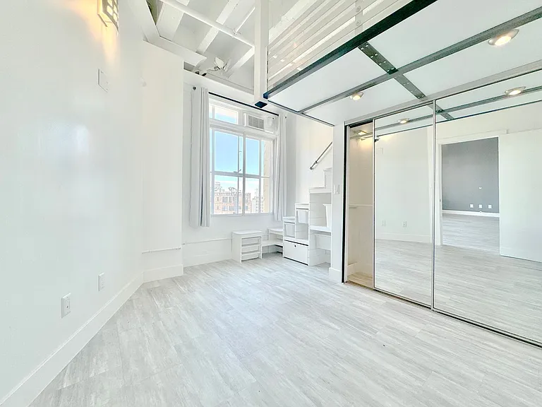 312 W 5th St #1117 — Photo 14