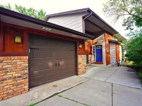 1520 76th Ct N, Brooklyn Park, MN 55444