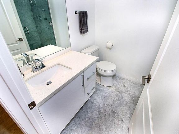 Guest Bedroom Bathroom