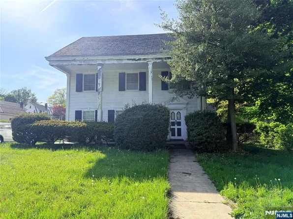 599 S Center St, Orange, NJ 07050