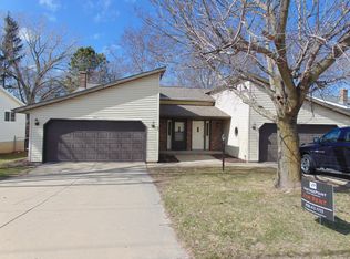 2971 Humboldt Rd, Green Bay, WI 54311
