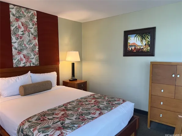 2427 Kuhio Ave #1504, Honolulu, HI 96815