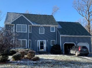 14 Post Falls Ln, Hamden, CT 06518