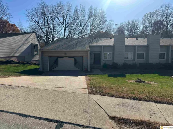 613 Sunrise Ct, Plattsmouth, NE 68048