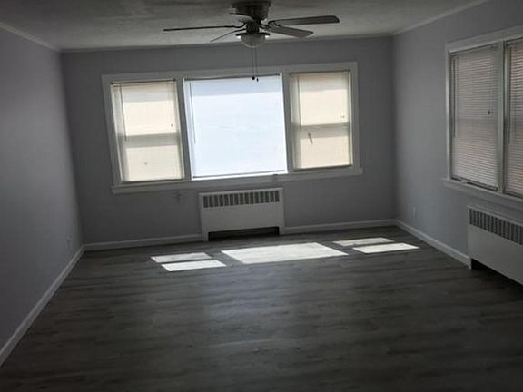 4th image of 61 Neptune Blvd APT 1B