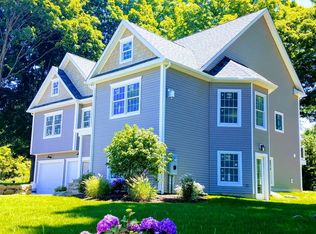 28 E Hayestown Rd, Danbury, CT 06811