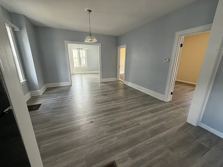 613 Plymouth Pl #1 — Photo 7