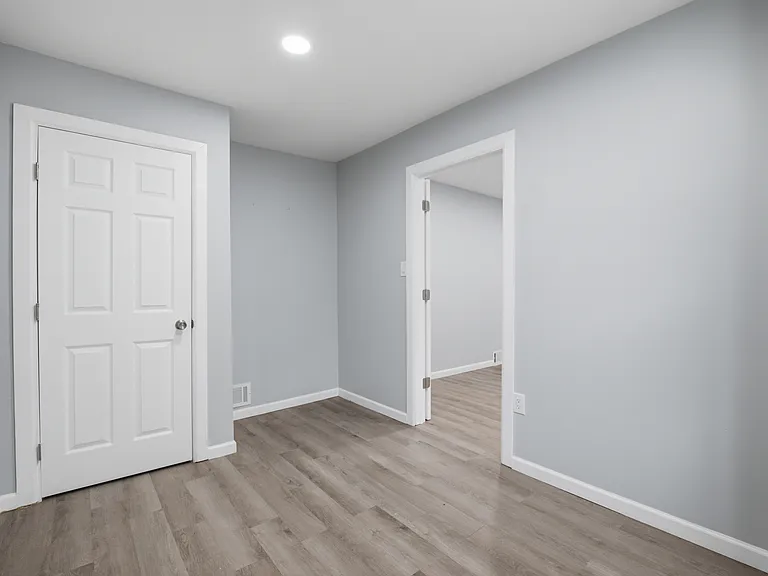 71 E 22nd St #1 — Photo 6