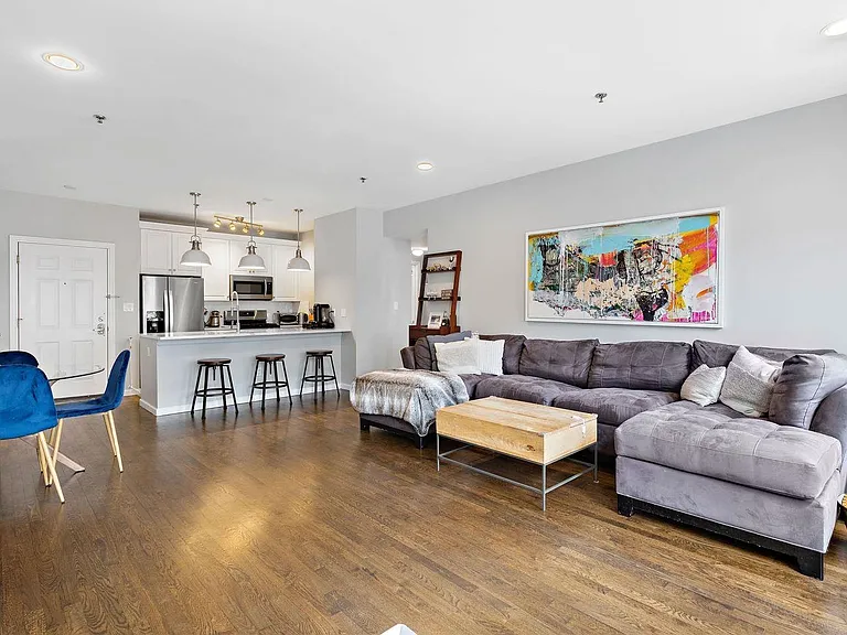 901 Madison St #5C — Photo 4