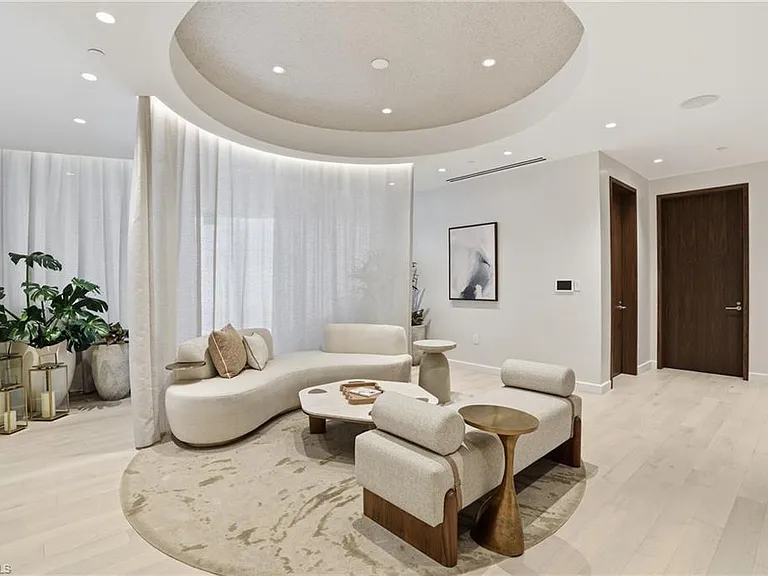 5100 Seagrass Blvd #201 — Photo 46