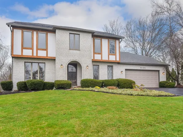 5N396 Paddock Ln, St Charles, IL 60175