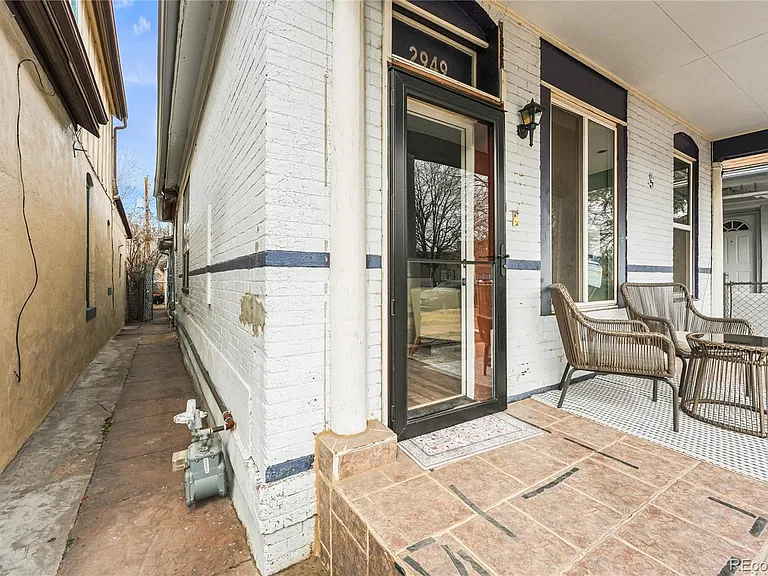 2949 Glenarm Pl — Photo 32