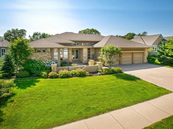 9730 Sky Ln, Eden Prairie, MN 55347