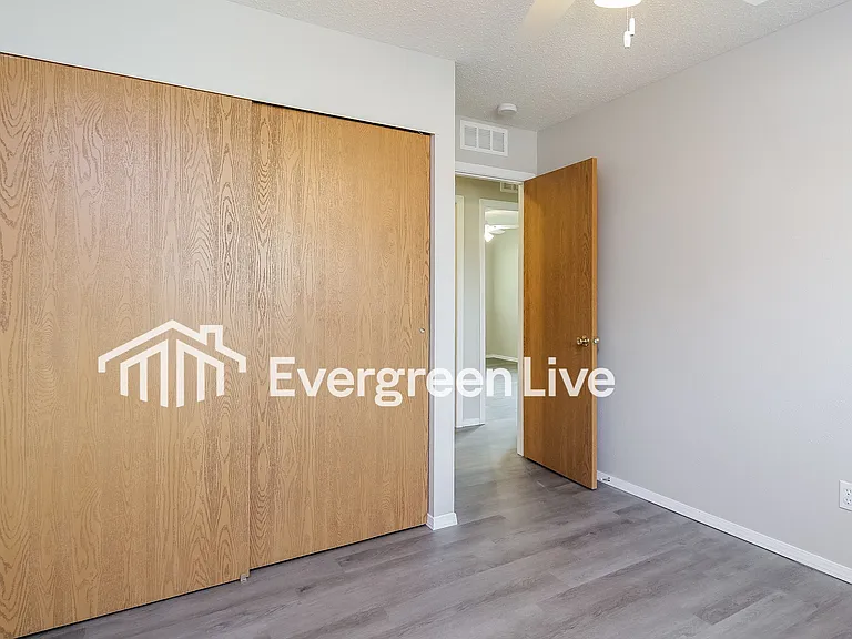 2047 Keen Ave — Photo 13