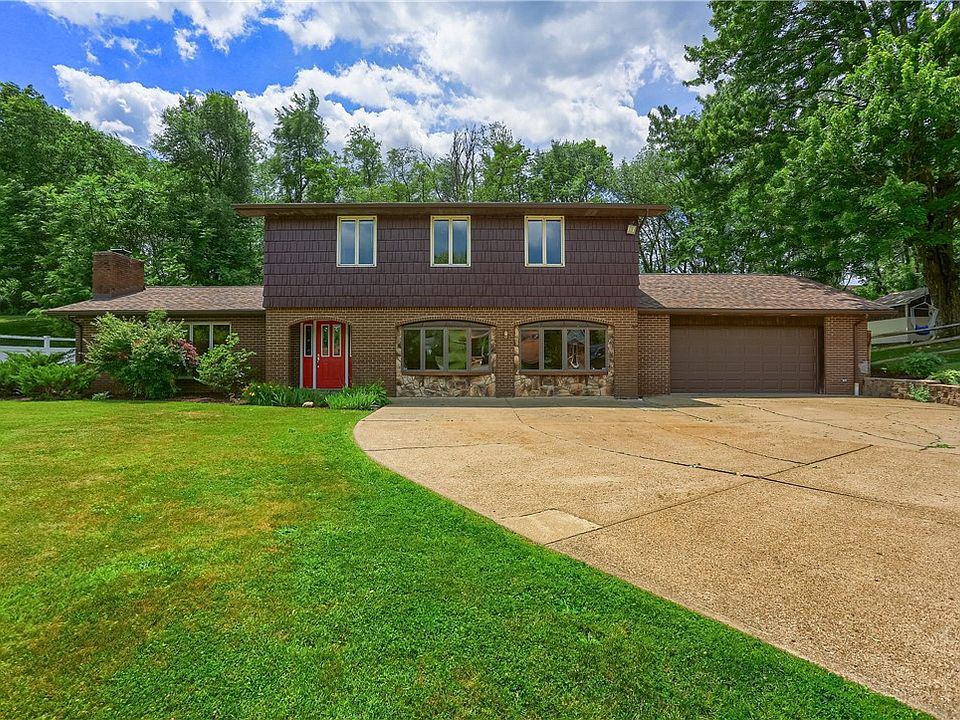 1st image of 106 Colonial Way