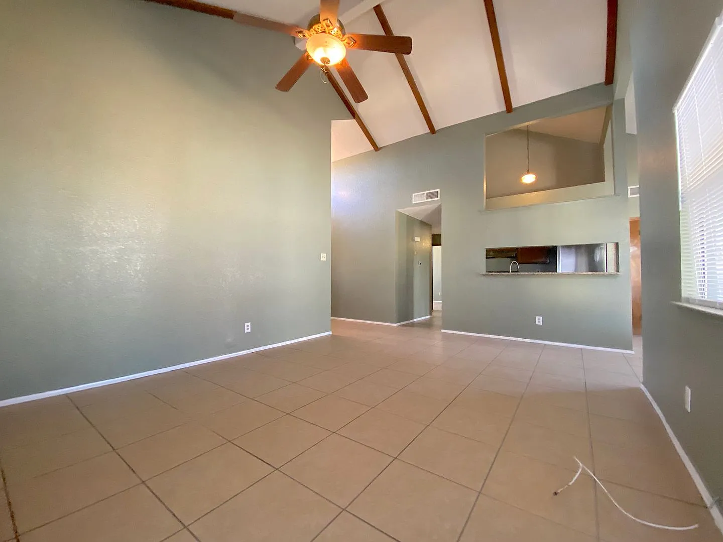 Northeast El Paso 3 bed2 bath — Photo 4