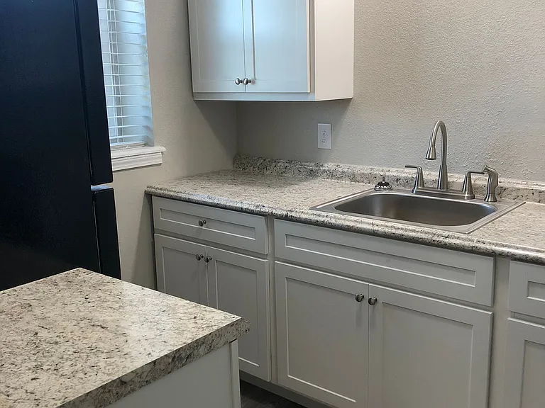 Yukon Heights Apartments — Photo 64