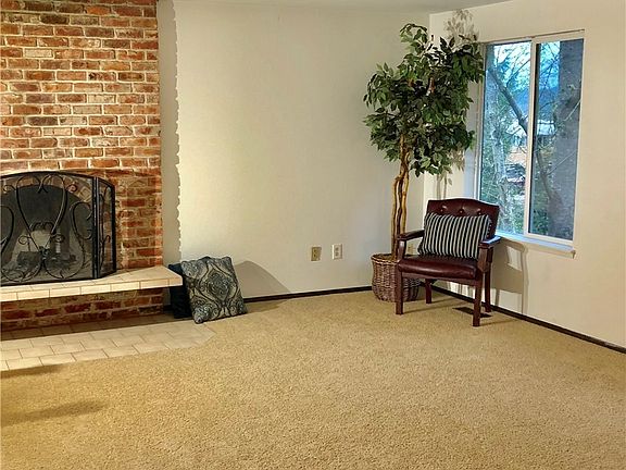 5th image of 24474 Taree Dr NE