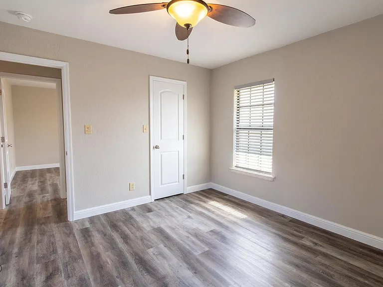 4722 K Mart Dr — Photo 13